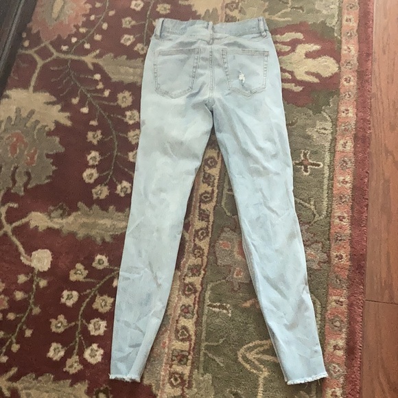 Ripped jeans, sized 0, brand new! :) - Picture 4 of 4